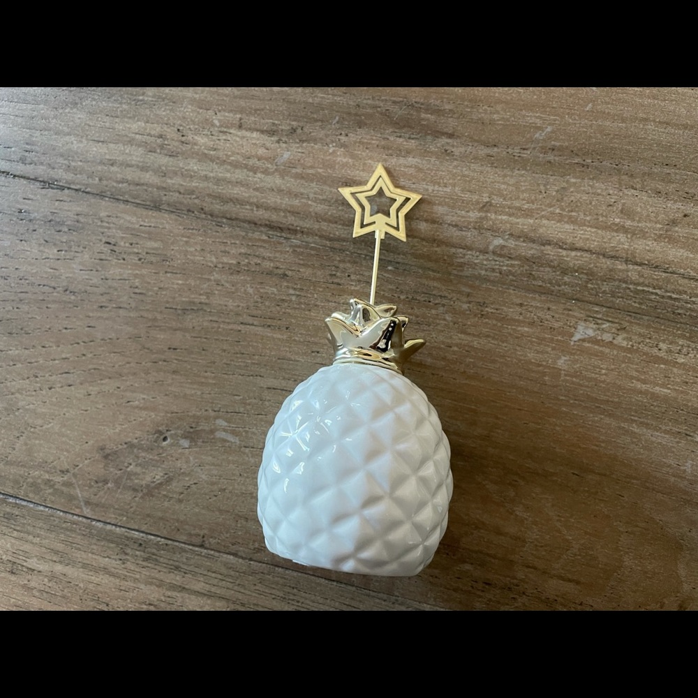 White and Gold Pineapple Star Photo Holder